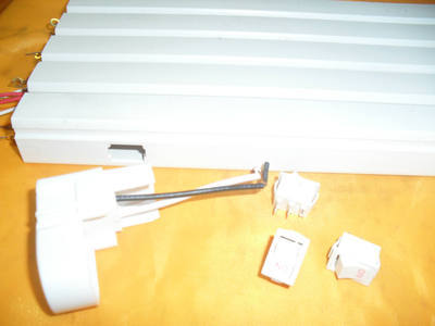 T5帶小開(kāi)關(guān)按鈕支架燈日光燈 8w 貴港港發(fā)五金直銷(xiāo)特價(jià)熒光燈詳解